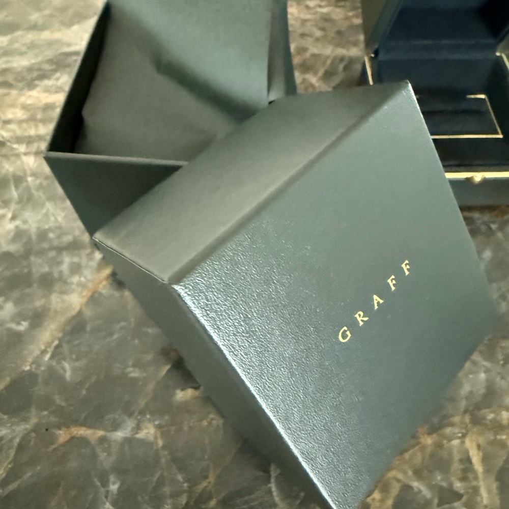 Graff Jewelry box set - Picture 3 of 6